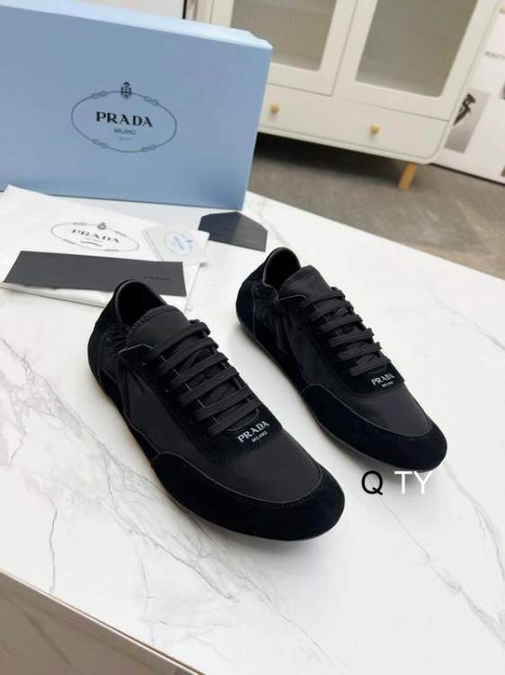 Picture of Prada Shoes _SKUPradasz35-45TY030119322